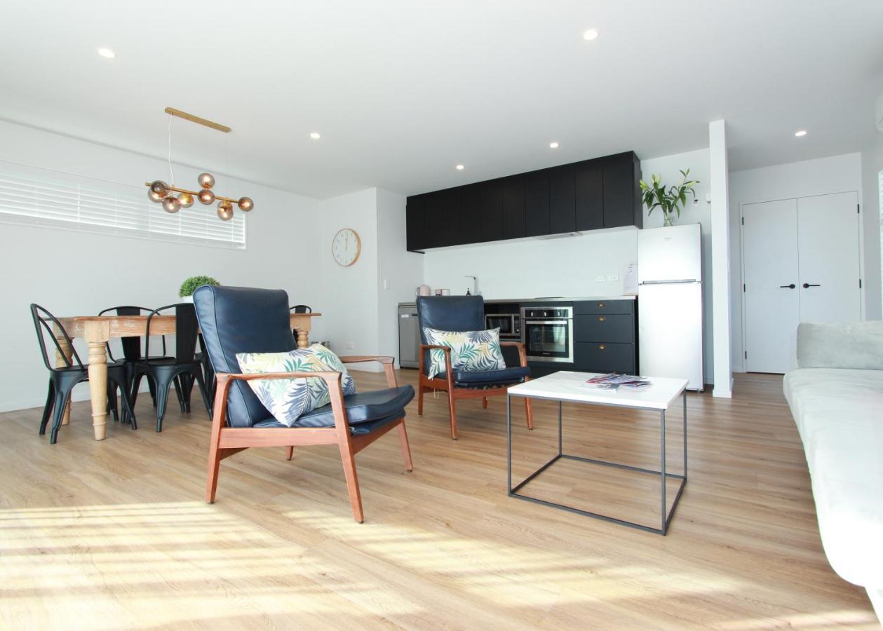 3 - Sunny Brand New House Villa Wanaka Exterior photo